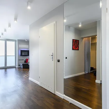 Panorama Downtown By Pinpoint Lodz