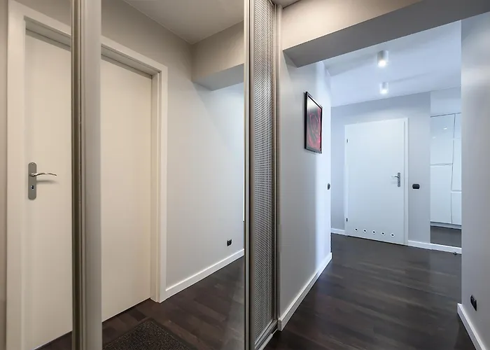 Panorama Downtown By Pinpoint 우치